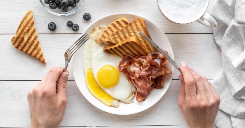 El desayuno es la comida más importante del día: Ordénalo en inglés